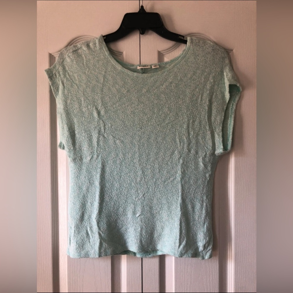 Sleeveless shirt